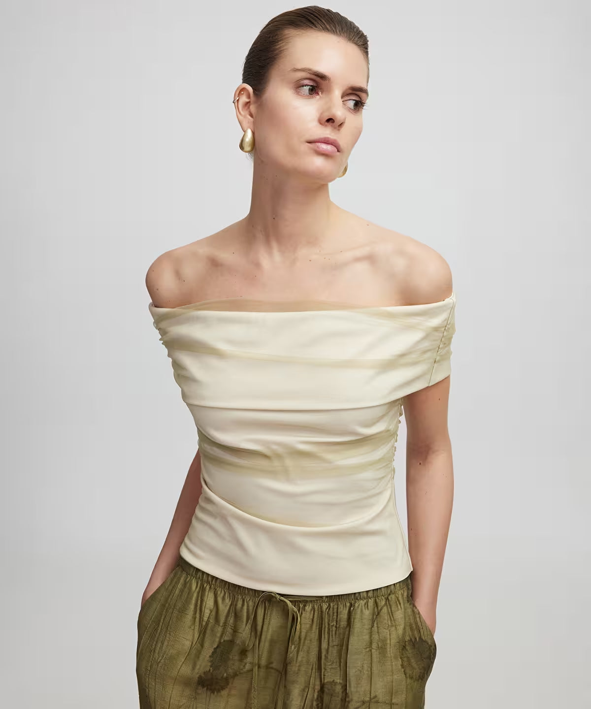 Ekru blouse